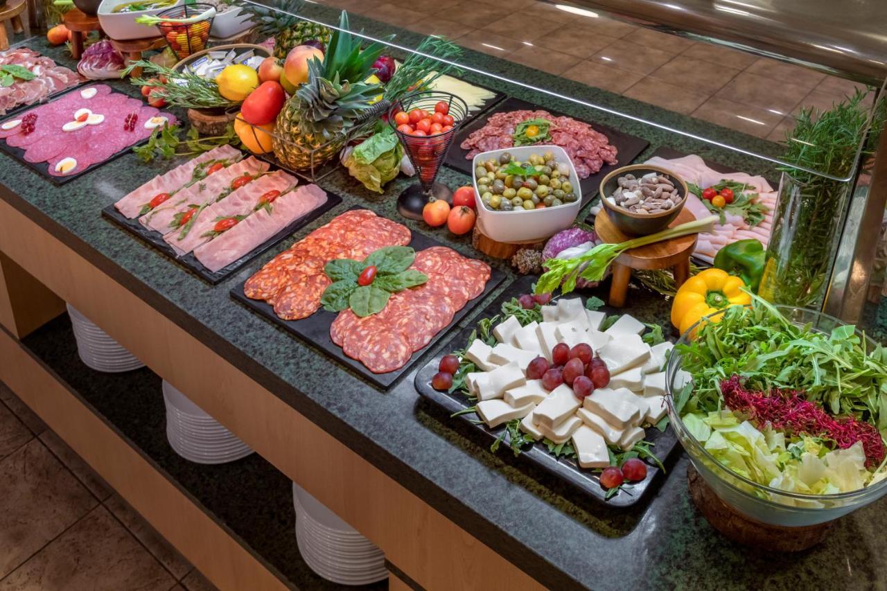 Vilar Rural De Sant Hilari Sacalm By Serhs Hotels Екстер'єр фото