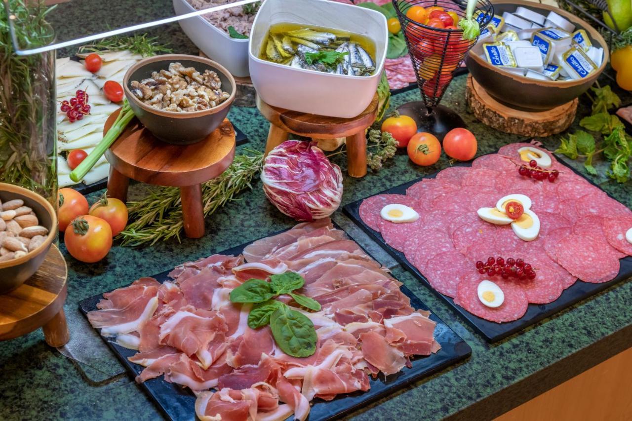 Vilar Rural De Sant Hilari Sacalm By Serhs Hotels Екстер'єр фото